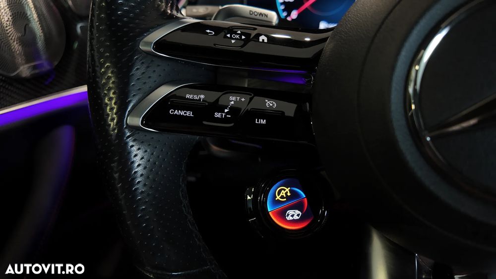 Mercedes-Benz E AMG 53 4Matic+ Coupe AMG Speedshift TCT-9G - 27