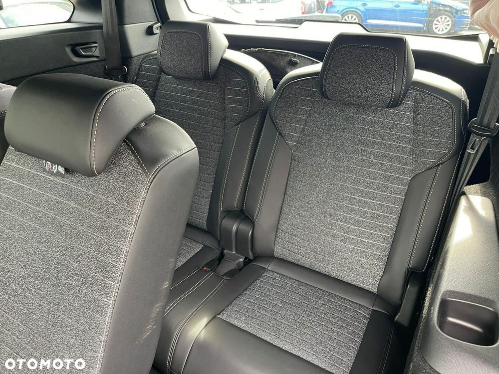 Peugeot 5008 1.2 PureTech mHEV Allure Pack S&S e-DCS6 - 14