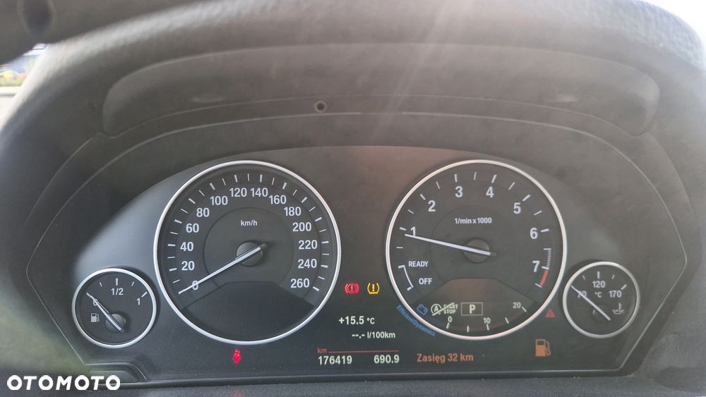 BMW Seria 3 318i - 15