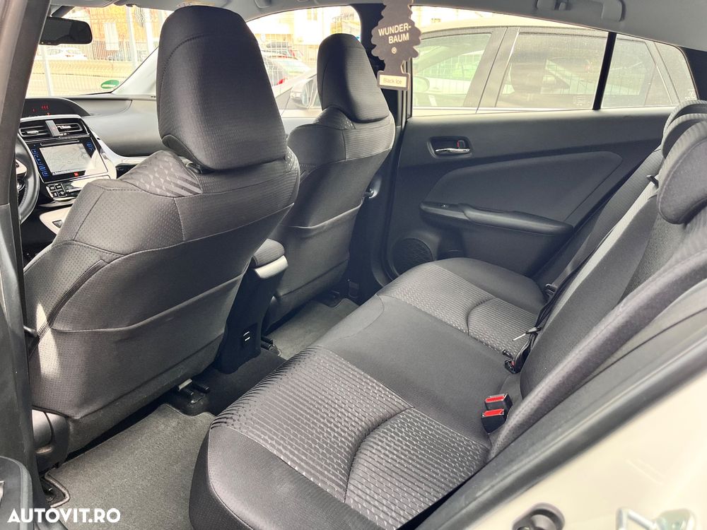 Toyota Prius (Hybrid) Sol - 22