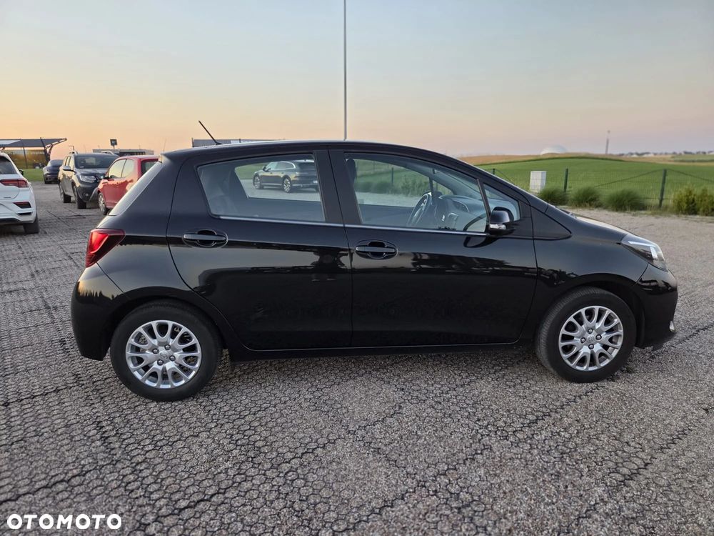 Toyota Yaris 1.33 Premium - 6