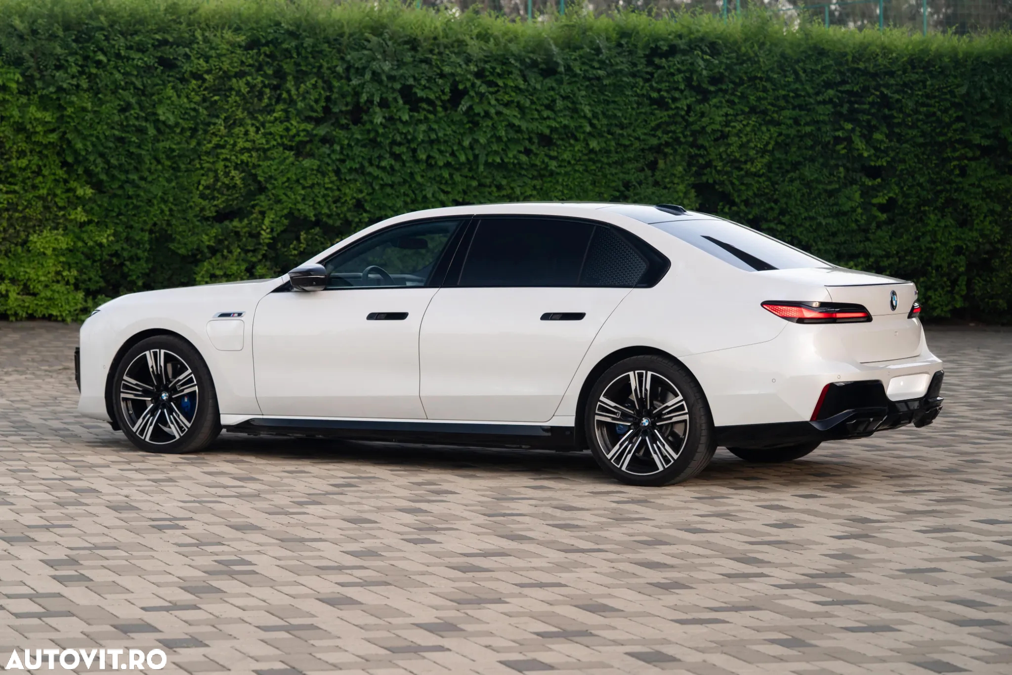 BMW Seria 7 - 21