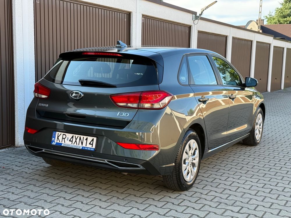Hyundai i30 1.5 DPI Classic + - 4
