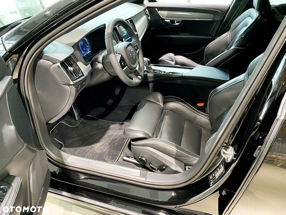 Volvo S90 D3 R-Design - 4