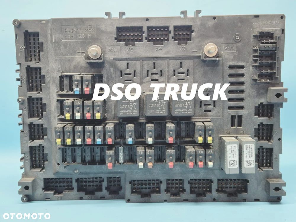 Skrzynka Tablica Modul Plyta bezpiecznikow A0014467558 MERCEDES MP4 - 3