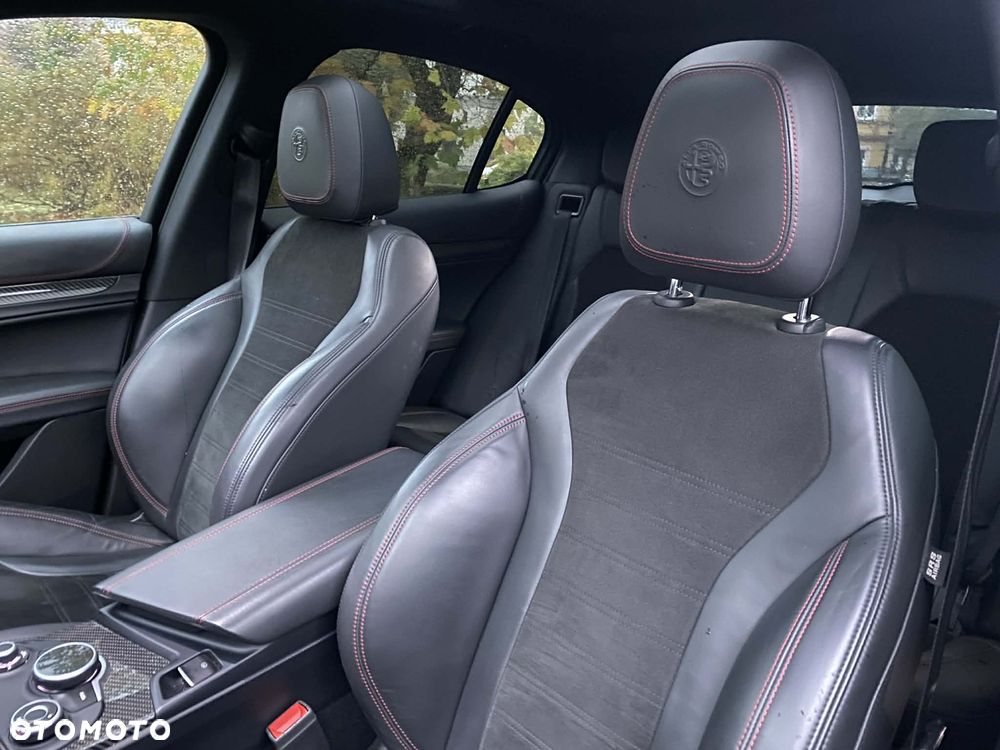Alfa Romeo Stelvio 2.9 V6 Bi-Turbo Quadrifoglio Q4 - 9
