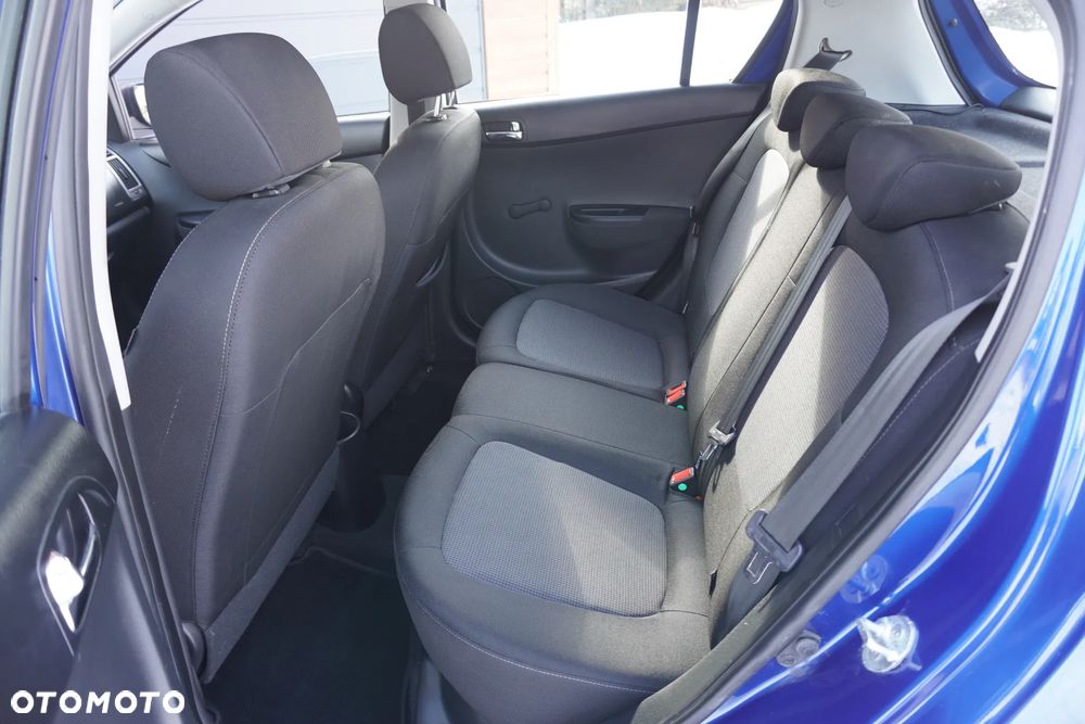 Hyundai i20 1.2 Intro Edition - 10