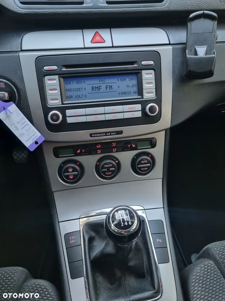 Volkswagen Passat 2.0 TDI Comfortline - 15