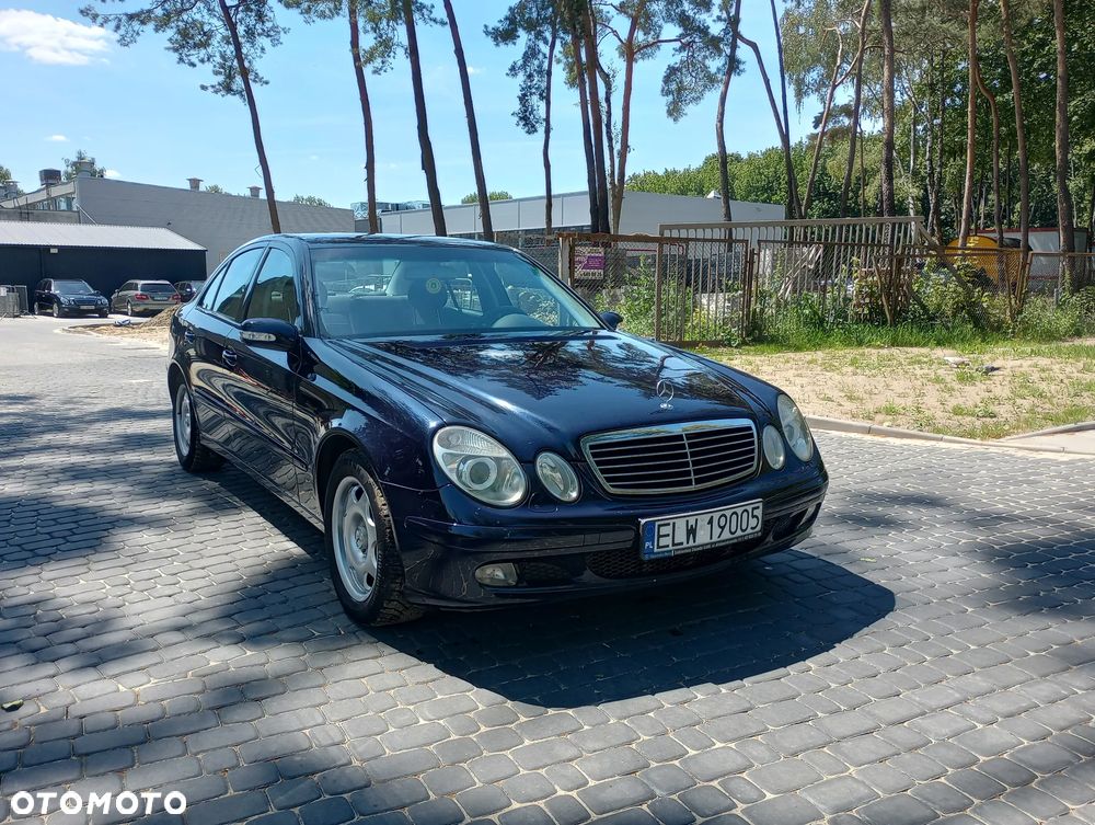 Mercedes-Benz Klasa E 200 Kompressor Automatik Classic - 11