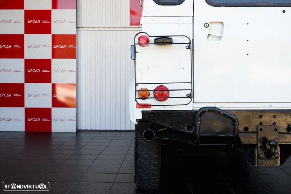Land Rover Defender 110 2.5 Td5 E - 14