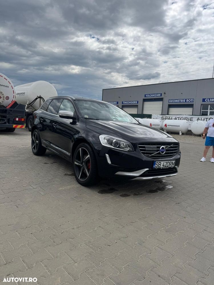 Volvo XC 60 D5 AWD Aut. RDesign - 2