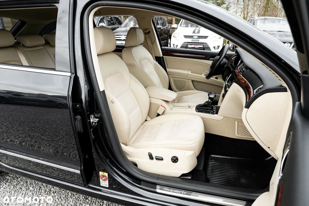 Skoda Superb 3.6 V6 4x4 DSG Elegance - 24