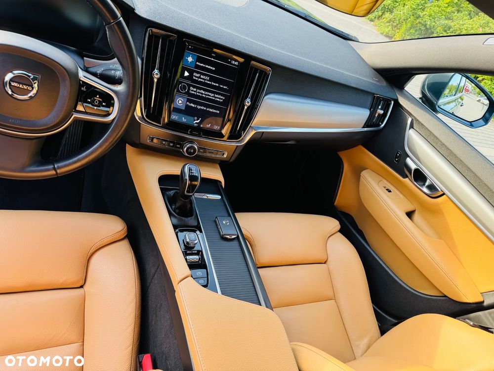 Volvo V90 D3 - 25