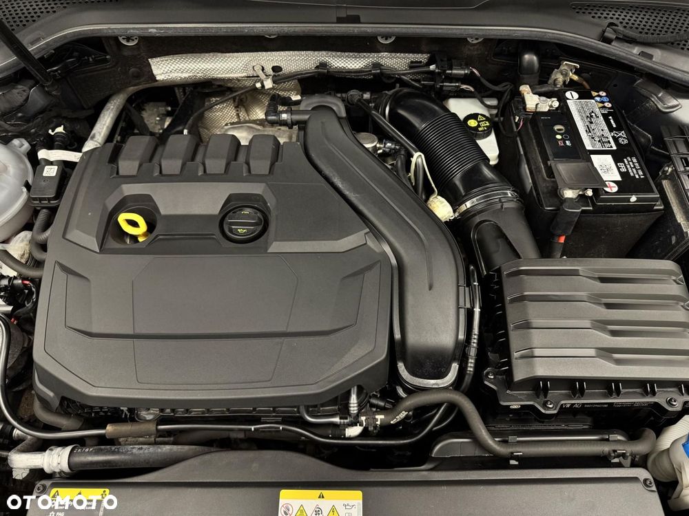 Volkswagen Golf - 12