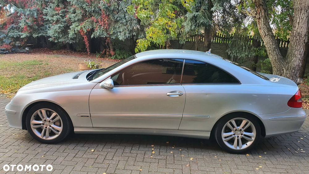 Mercedes-Benz CLK - 6