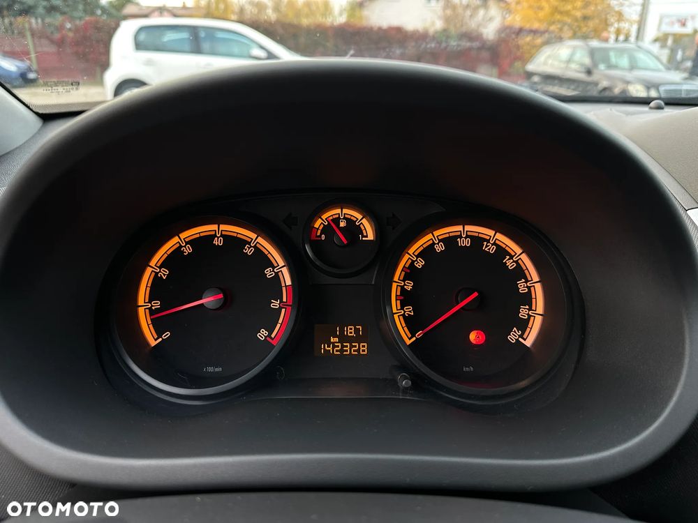 Opel Corsa - 28