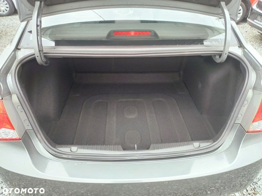 Chevrolet Cruze - 28