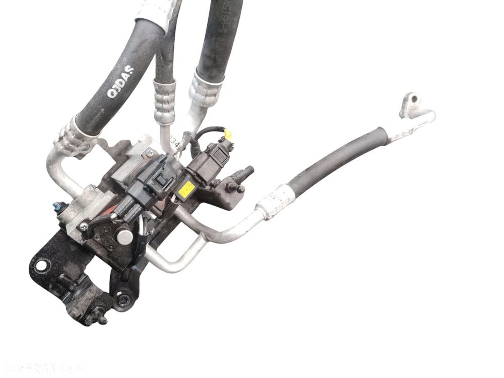 PRZEWODY KLIMATYZACJI HYUNDAI IONIQ ELECTRIC LIFT (2019-2022) 38,3 kWh 136KM 97725-E4100 25670-G7500 - 15
