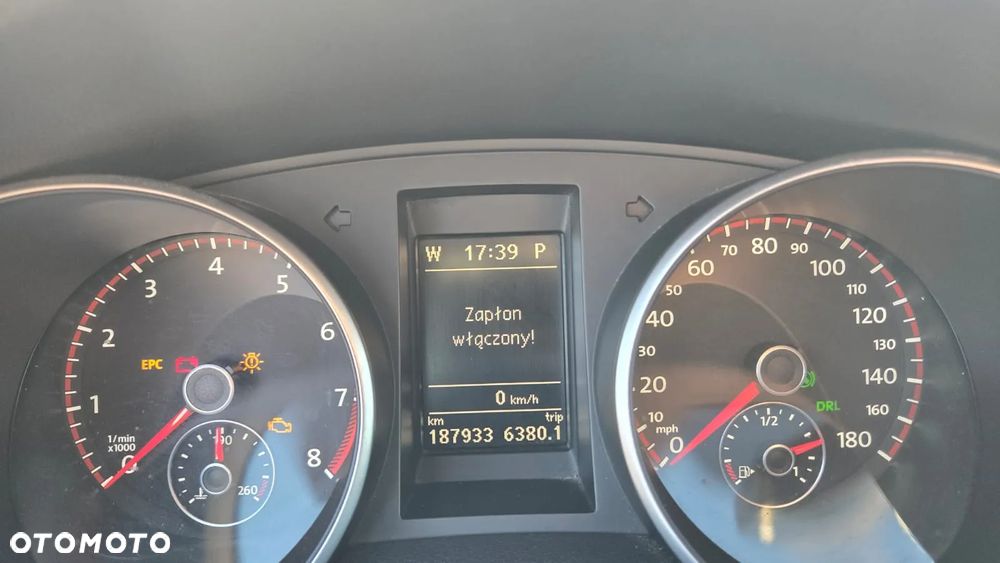 Volkswagen Golf - 6