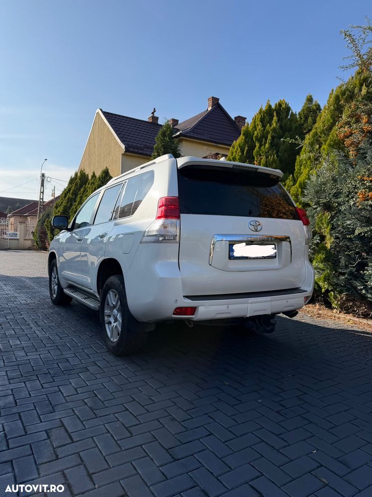 Toyota Land Cruiser 3.0l Turbo D-4D Aut. AVS Luxury - 4