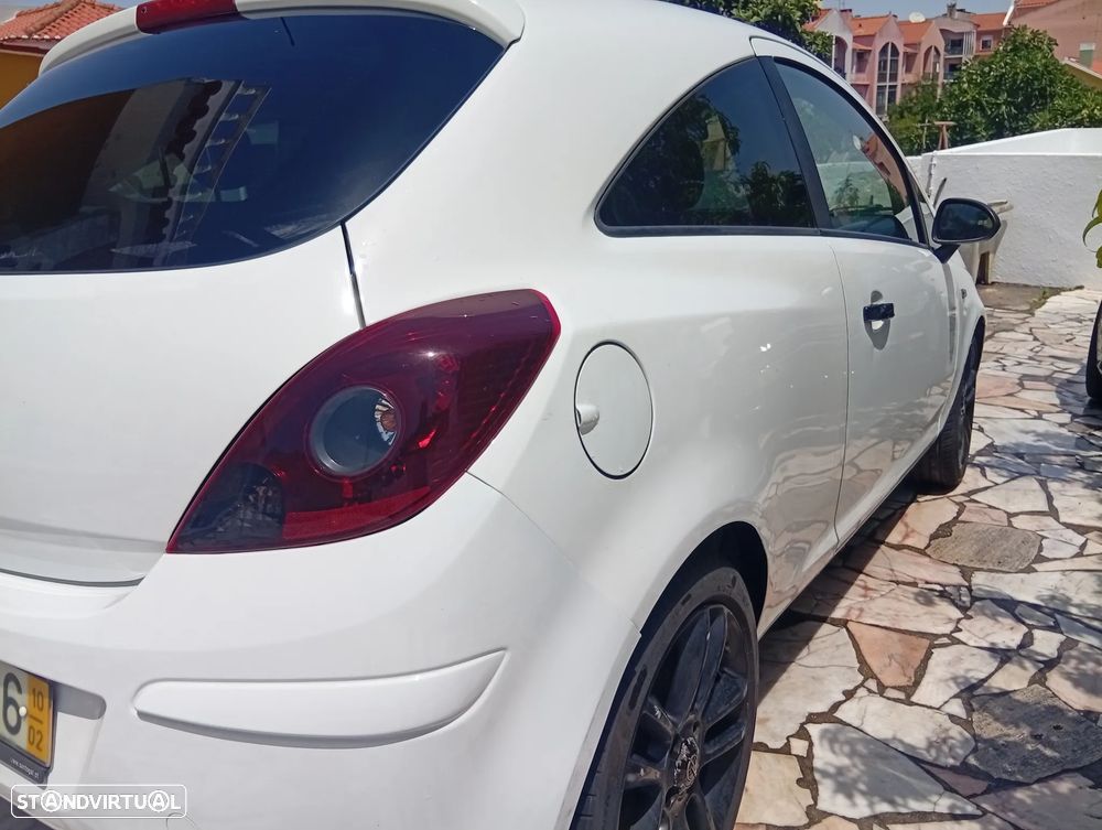 Opel Corsa 1.3 CDTI Black Edition ecoFLEX - 2