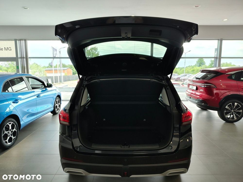 MG ZS Hybrid+ - 5