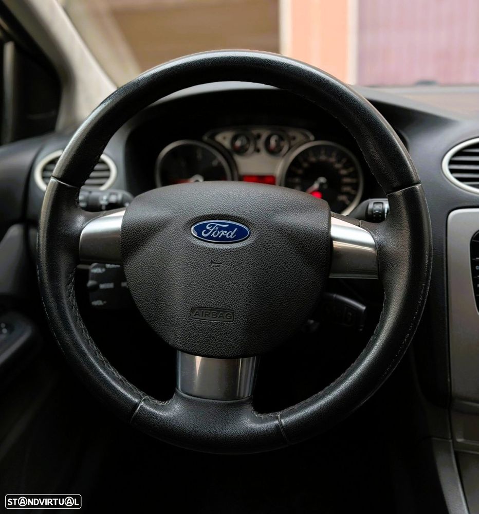 Ford Focus 1.6 TDCi ECOnetic - 11