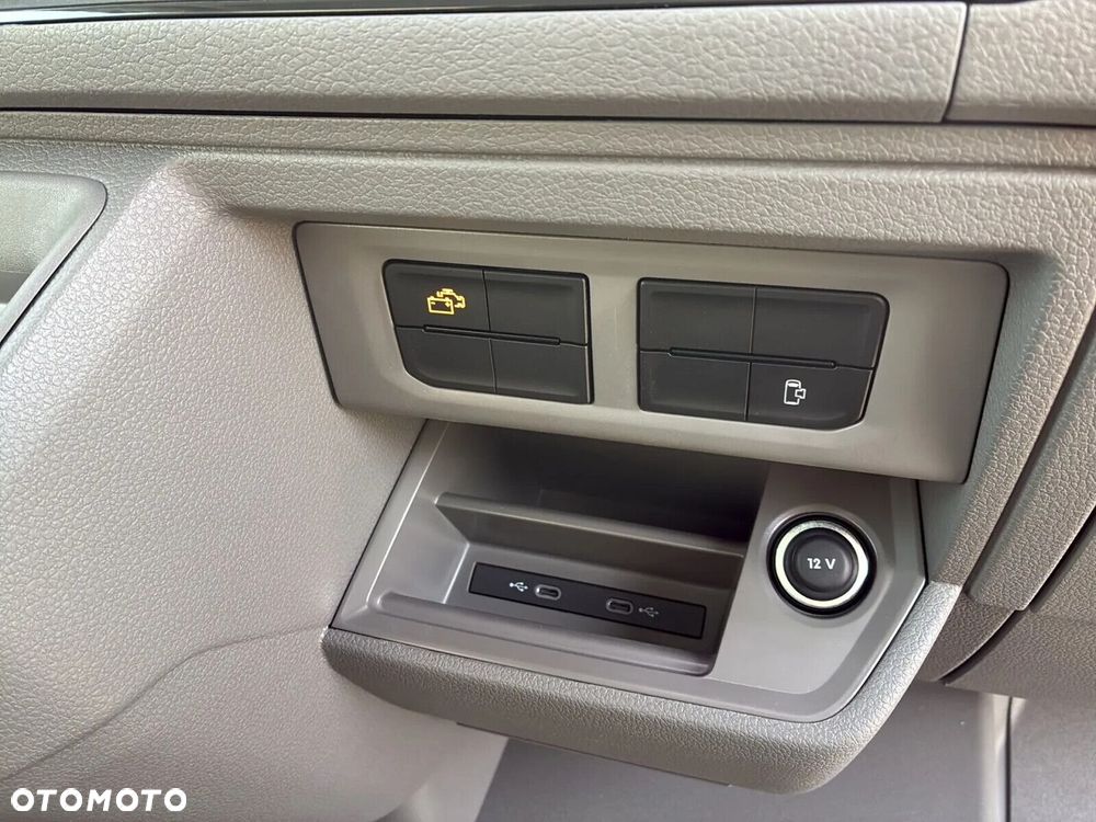 Volkswagen California - 24