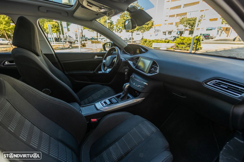 Peugeot 308 1.6 BlueHDi Allure EAT6 - 7