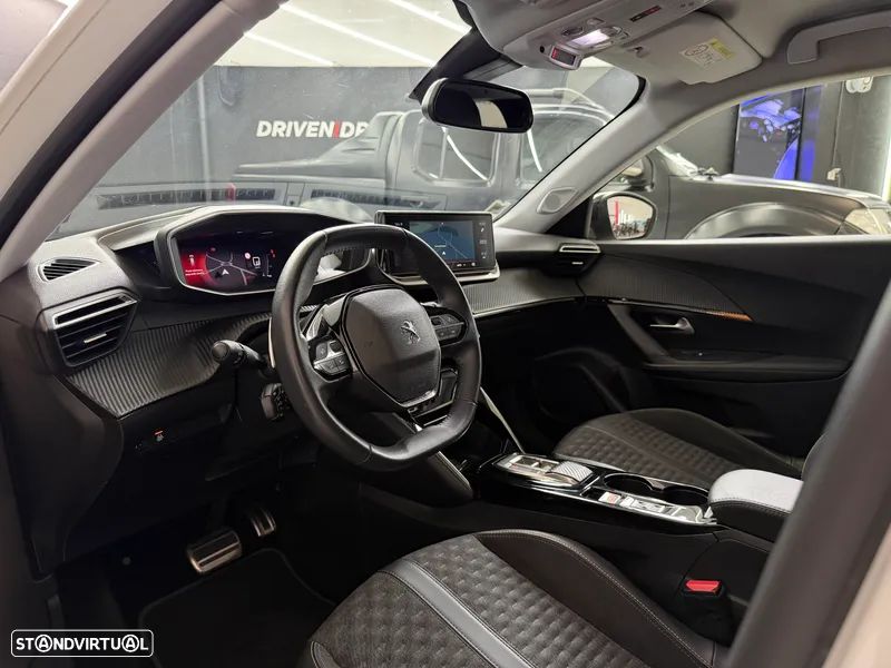 Peugeot 2008 PureTech 130 EAT8 Allure Pack - 3