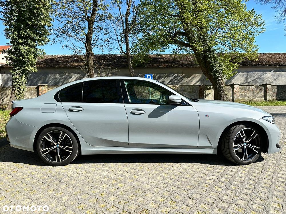 BMW Seria 3 318i - 4