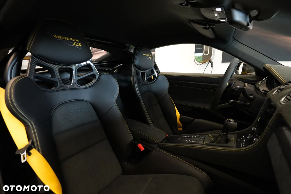 Porsche 718 Cayman GPF GT4 RS PDK - 11