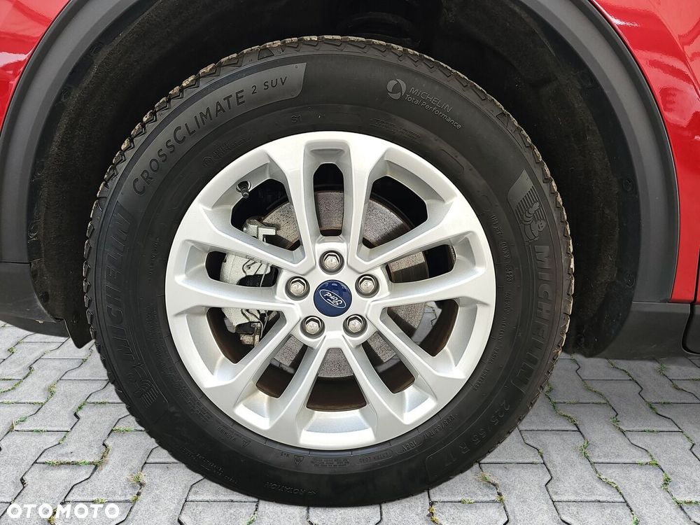 Ford Kuga - 10