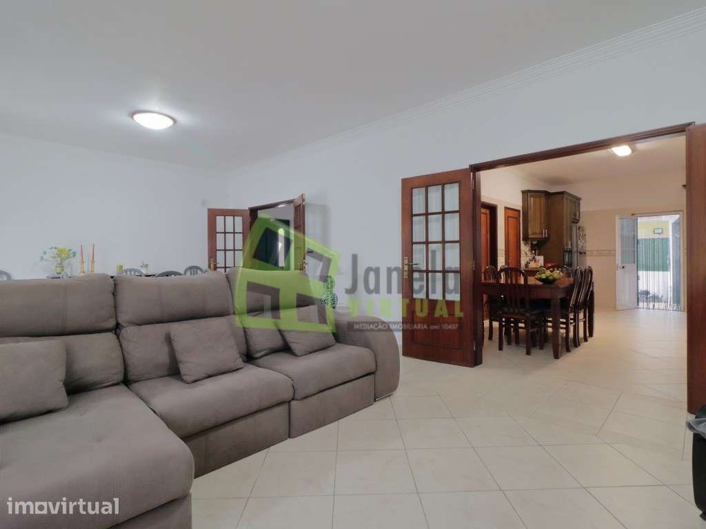 Moradia Isolada T5 em Fernão Ferro, Localização Central - Grande imagem: 3/35