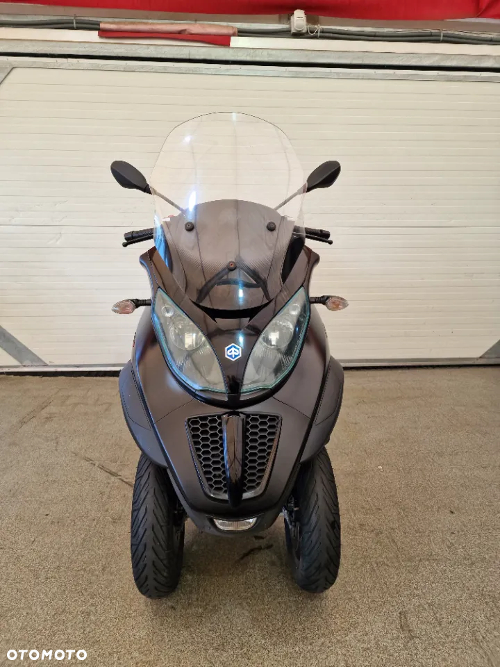 Piaggio MP-3 - 13