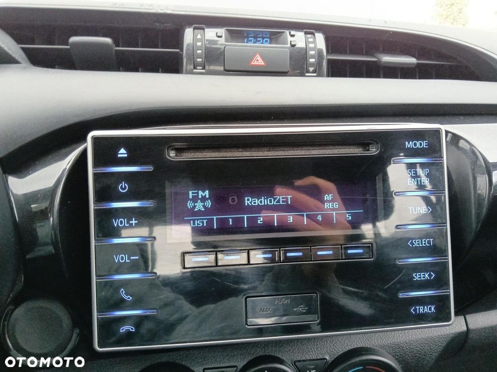 Toyota Hilux 2.4 D-4D Double Cab DLX 4x4 - 23