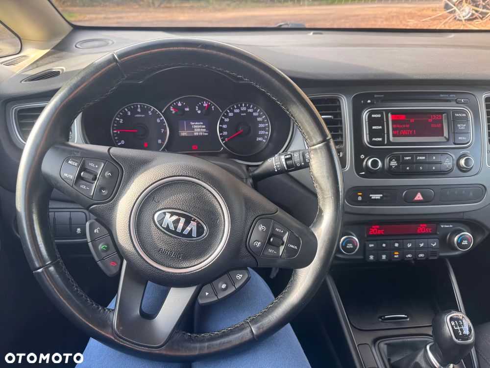 Kia Carens 1.6 GDI M - 3
