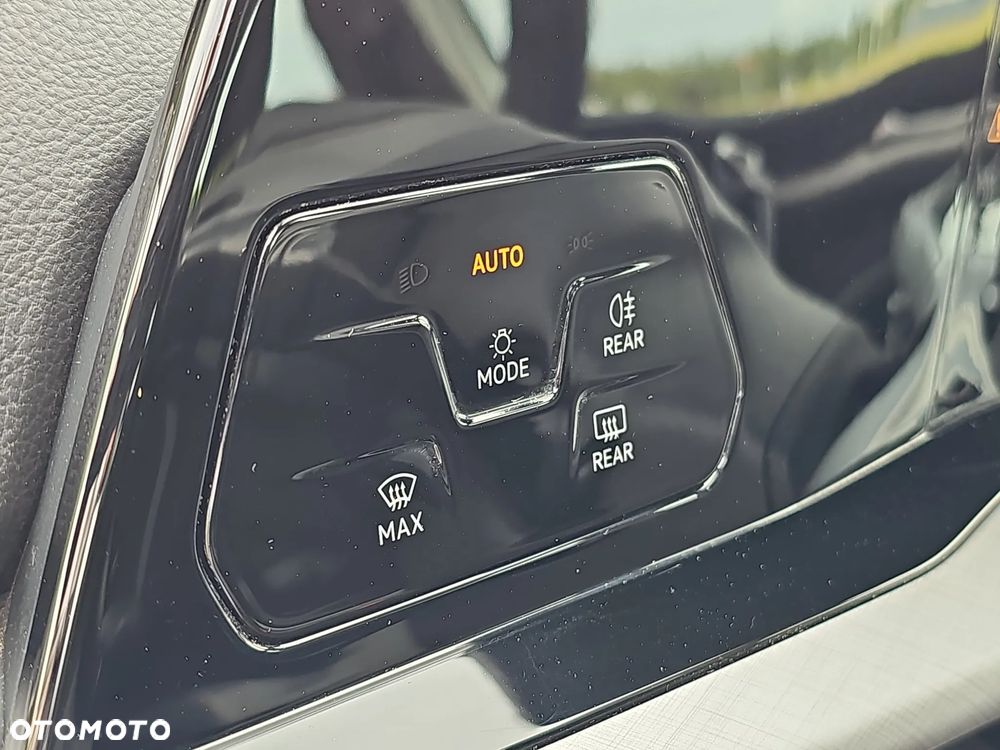 Volkswagen Golf Variant 1.5 eTSI EVO Life DSG - 16