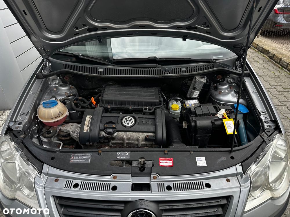 Volkswagen Polo 1.4 Tour - 26