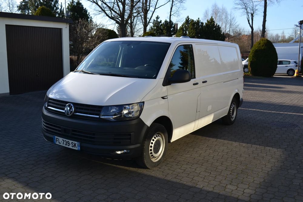 Volkswagen Transporter - 2