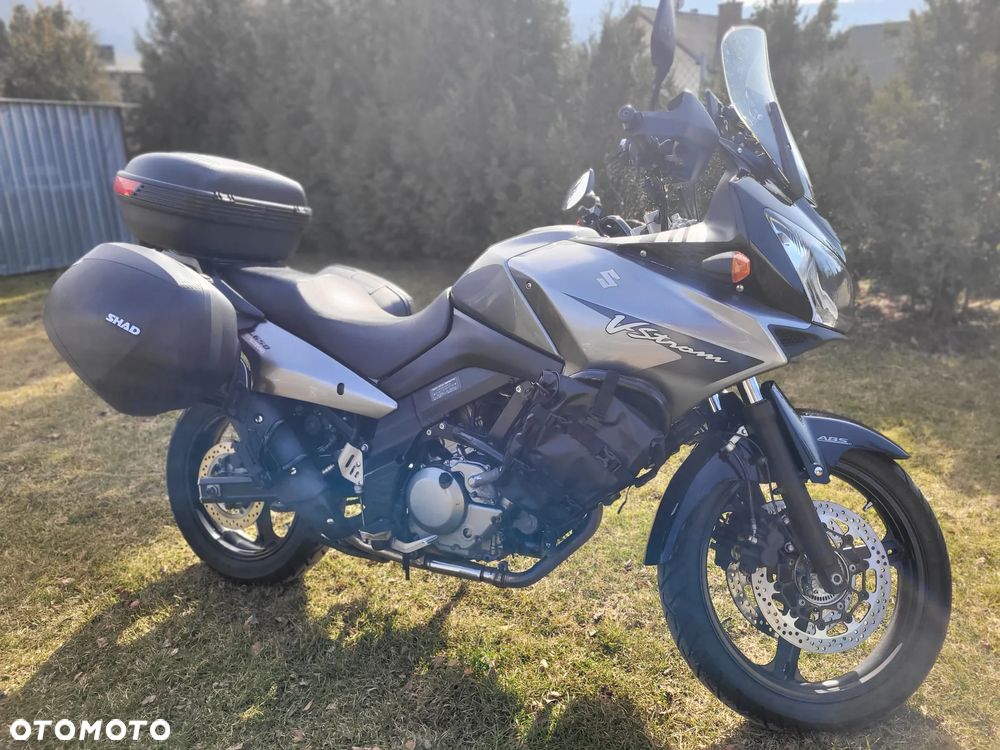 Suzuki V-STROM - 1