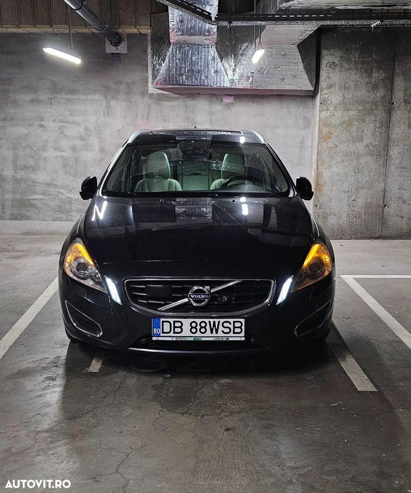 Volvo V60 D3 Geartronic Summum - 6