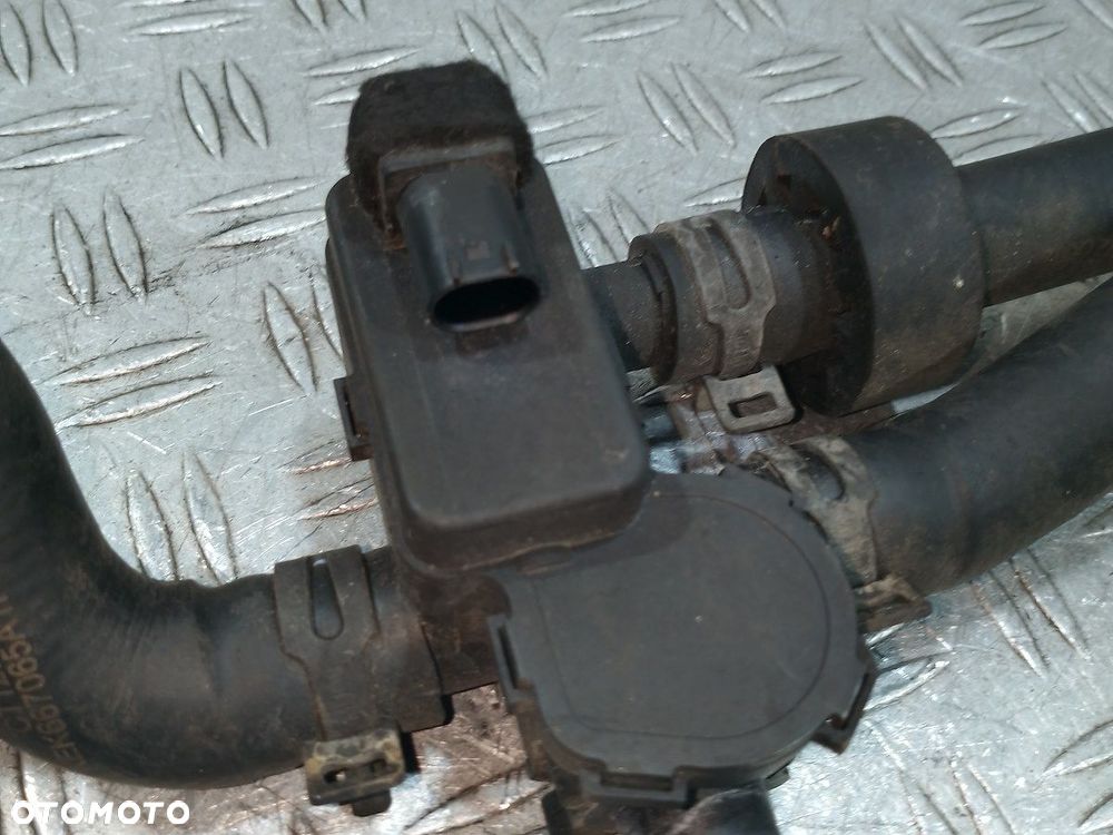 ELEKTROZAWÓR WODY MAYBACH X222 A2308300084 6.0 V12 - 5