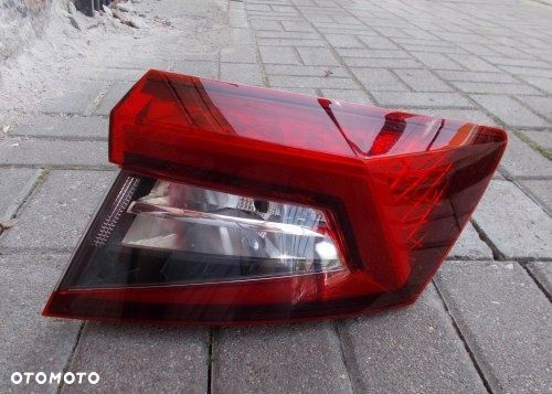 SKODA KAROQ LAMPA PRAWA TYLNA LED 57A945208 - 1