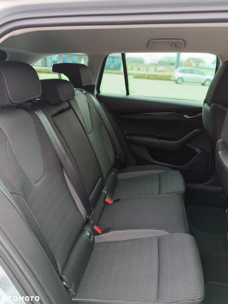 Skoda Octavia 1.4 TSI DSG Style - 16