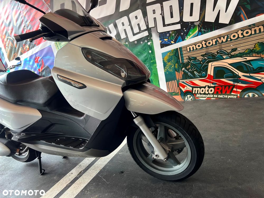 Piaggio X7 - 8