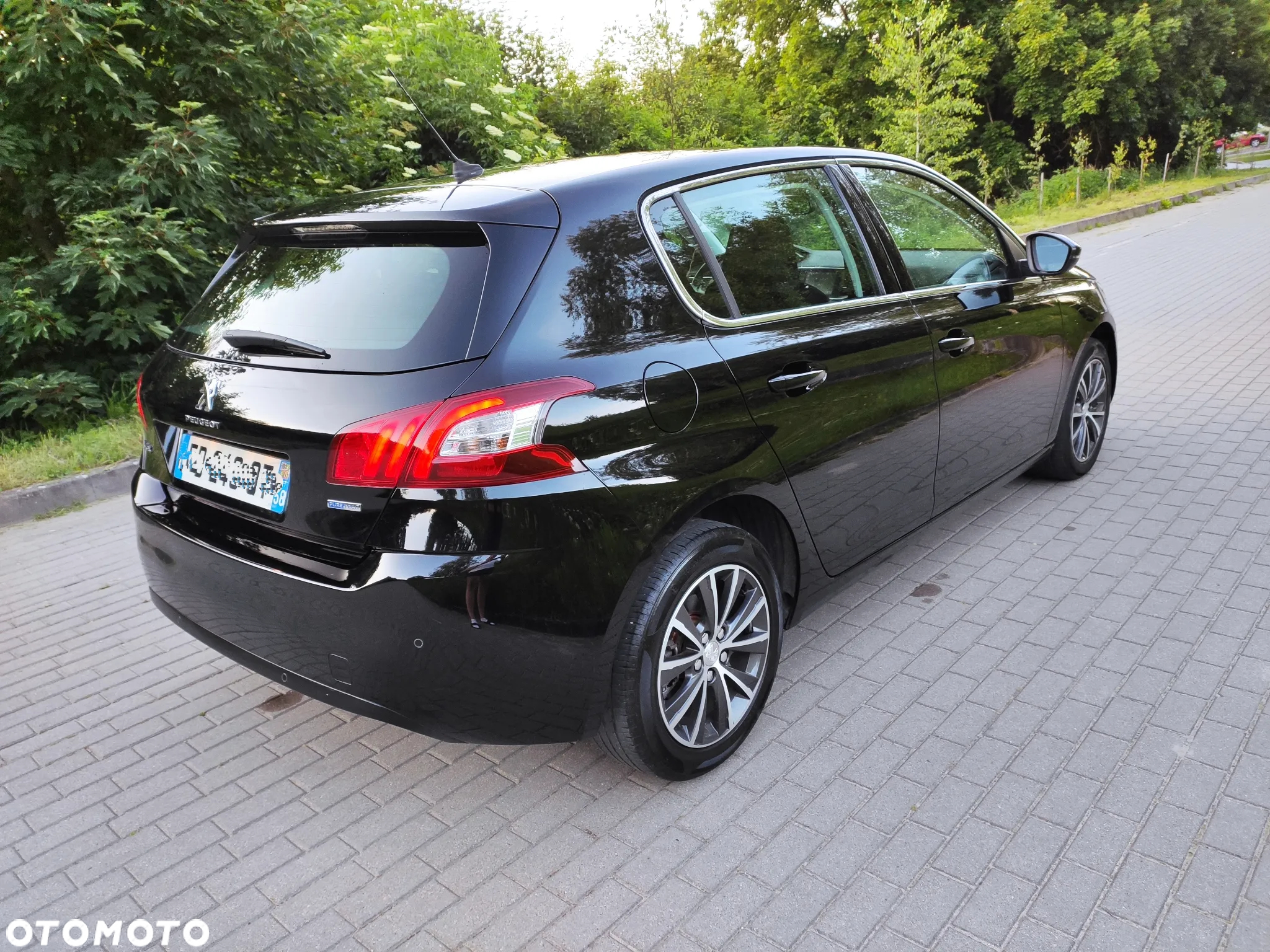 Peugeot 308 1.2 PureTech Allure S&S - 37