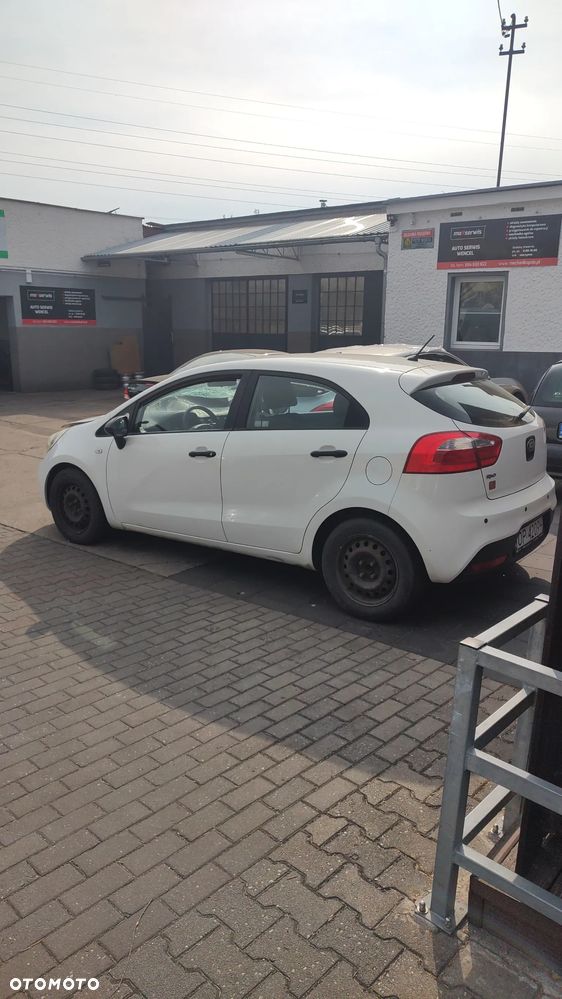 Kia Rio 1.2 M - 5
