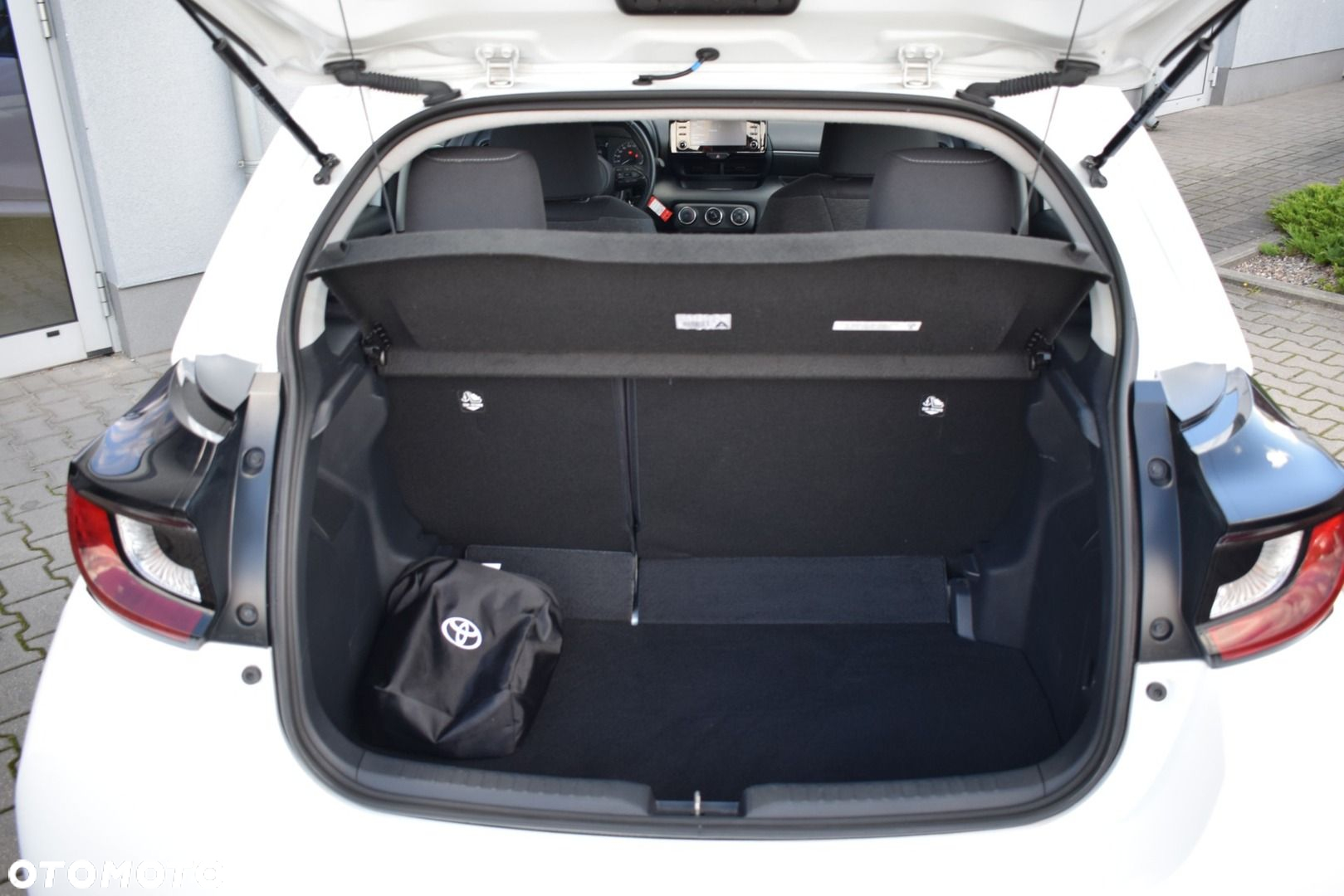 Toyota Yaris - 19