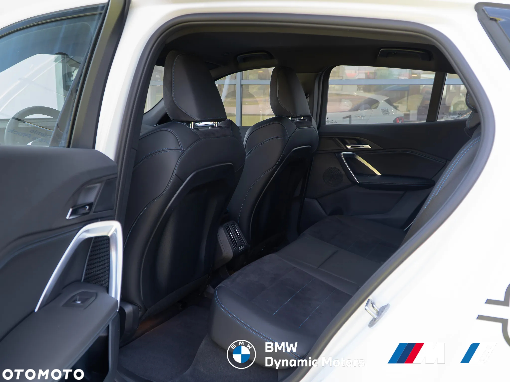 BMW iX2 - 25